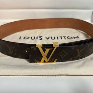 Louis Vuitton Belt size 30/32